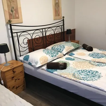 Bed & Breakfast Balaton Panzio *