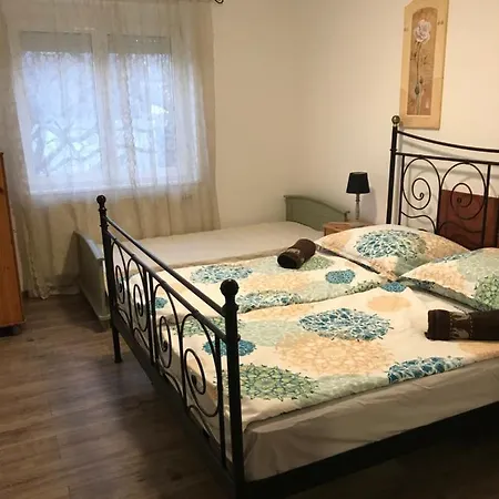 Bed & Breakfast Balaton Panzio *