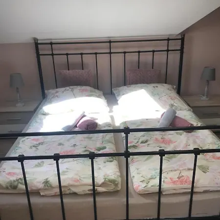 Balaton Panzio Bed & Breakfast *